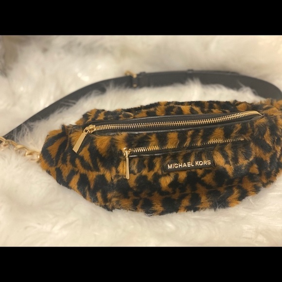 Michael Kors Mott Fur Belt Bag, Acorn Multi NWT - Picture 10 of 11